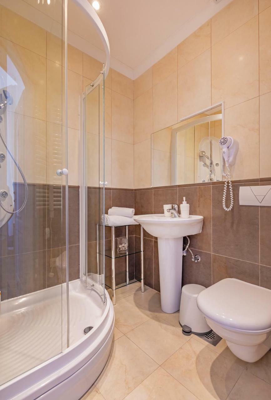 Apartment Feri *